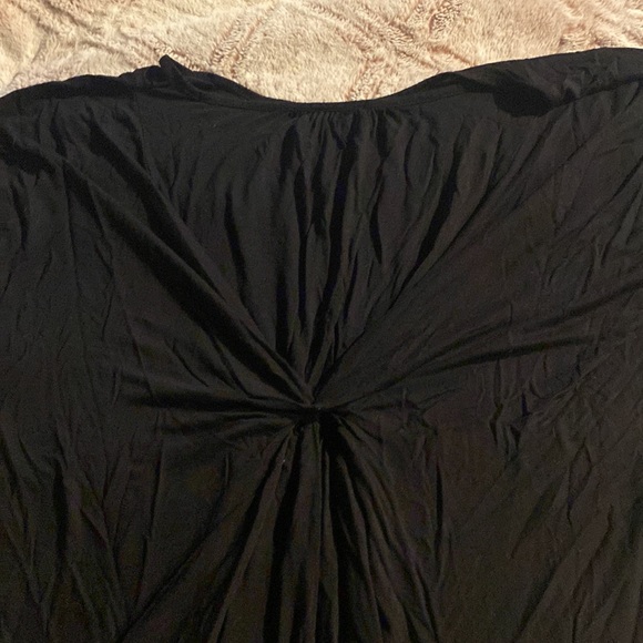 Lord & Taylor Woman black tee - Picture 2 of 4